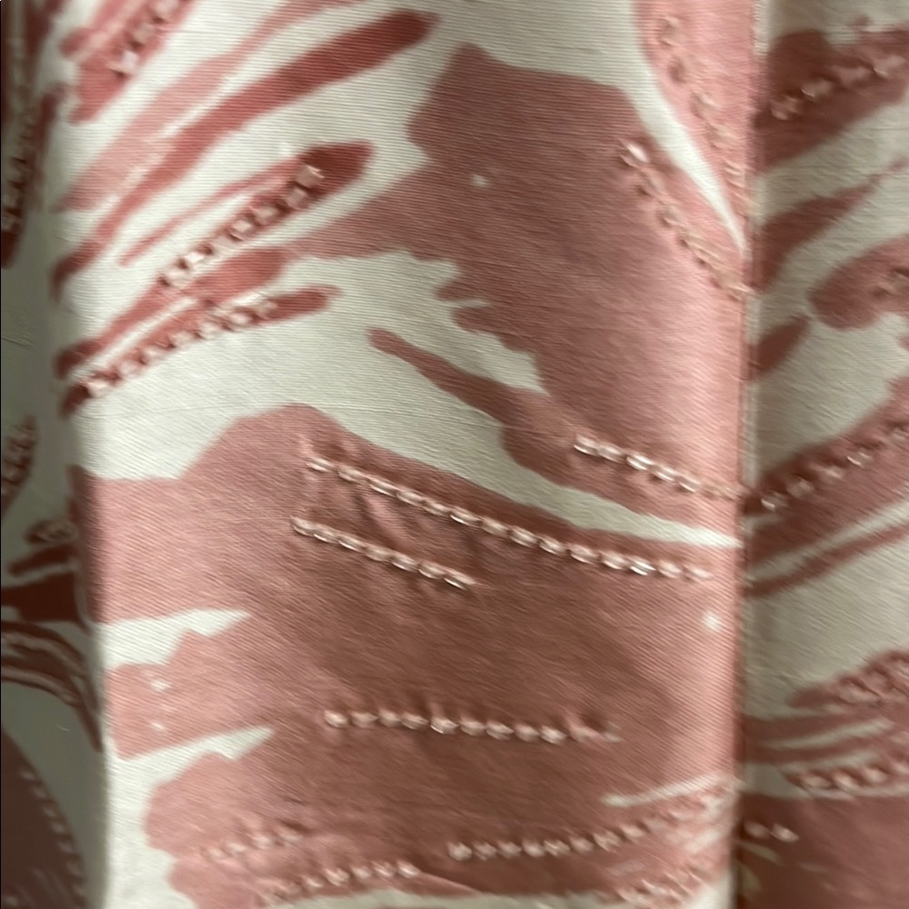 Chic Rust Button-Up Blouse - Picture 4 of 4